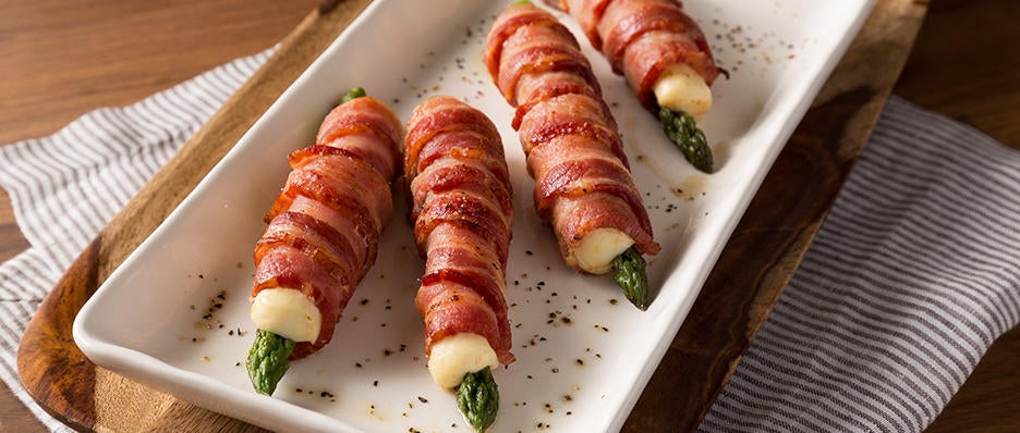 Cheesy Bacon Asparagus Roll